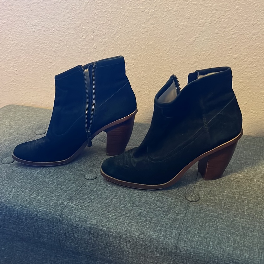 Hinge Boots - image 2